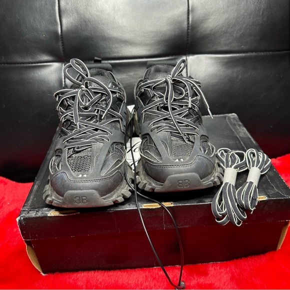 BALENCIAGA TRACK SNEAKERS - Picture 4 of 5